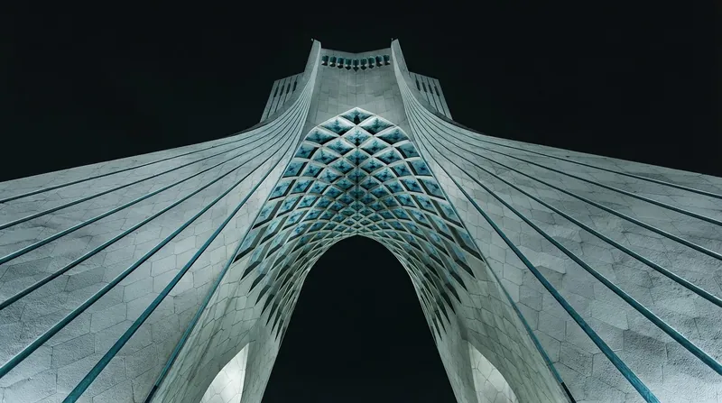 این پرونده با شکایت محمدباقر قالیباف، رئیس مجلس شورای اسلامی، به جریان افتاد.