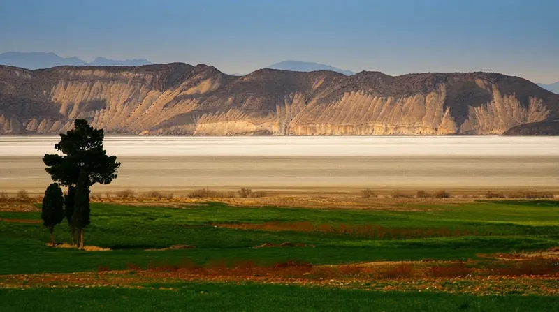 رفع تصرف ۴۳ هزار مترمربع از اراضی پناهگاه حیات‌وحش بختگان با دستور قضایی