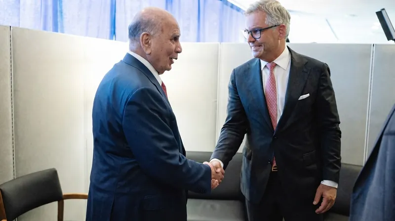 عراق خسارت ۶۰ میلیارد دلاری جنگ را اعلام کرد؛ ایران اتهام دخالت در حملات یمن را رد کرد