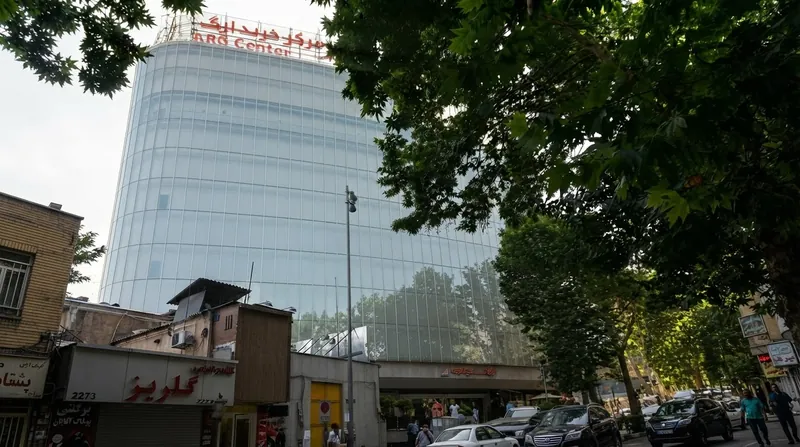 دادستانی تهران علیه برگزارکنندگان نمایشگاه «آرت فیر» در ایران‌مال اعلام جرم کرد