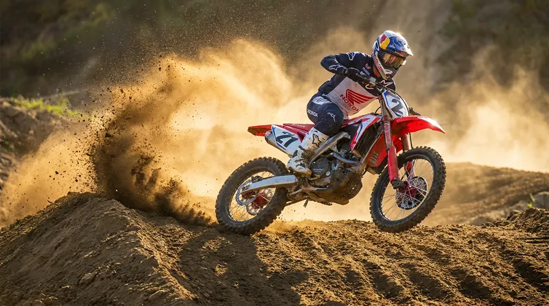 موتورسواران MXGP مانند ماتیس والین و آندریا بوناکورسی در حال حاضر مسیرهای توانبخشی ساختاریافته را طی می‌کنند.