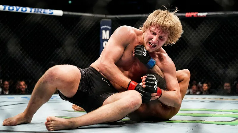 پدی پیمبلت با یک سابمیشن ۵۲ ثانیه‌ای در UFC 329، خود را دوباره وارد بحث قهرمانی کرد.